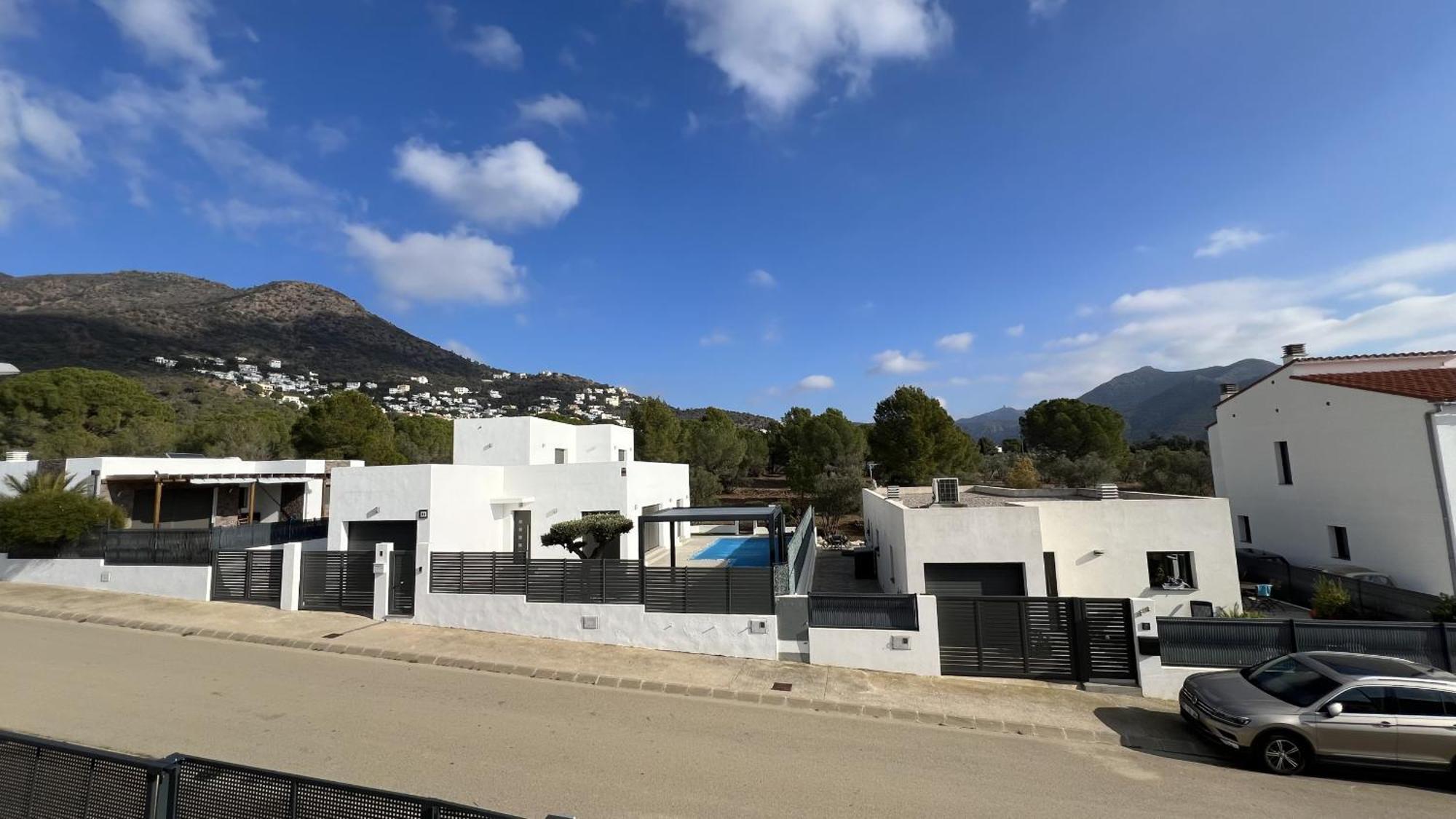فيلا Casa Moderna Roses Con Piscina Y Jardin Mas Bosca, Roses Palau Saverdera المظهر الخارجي الصورة