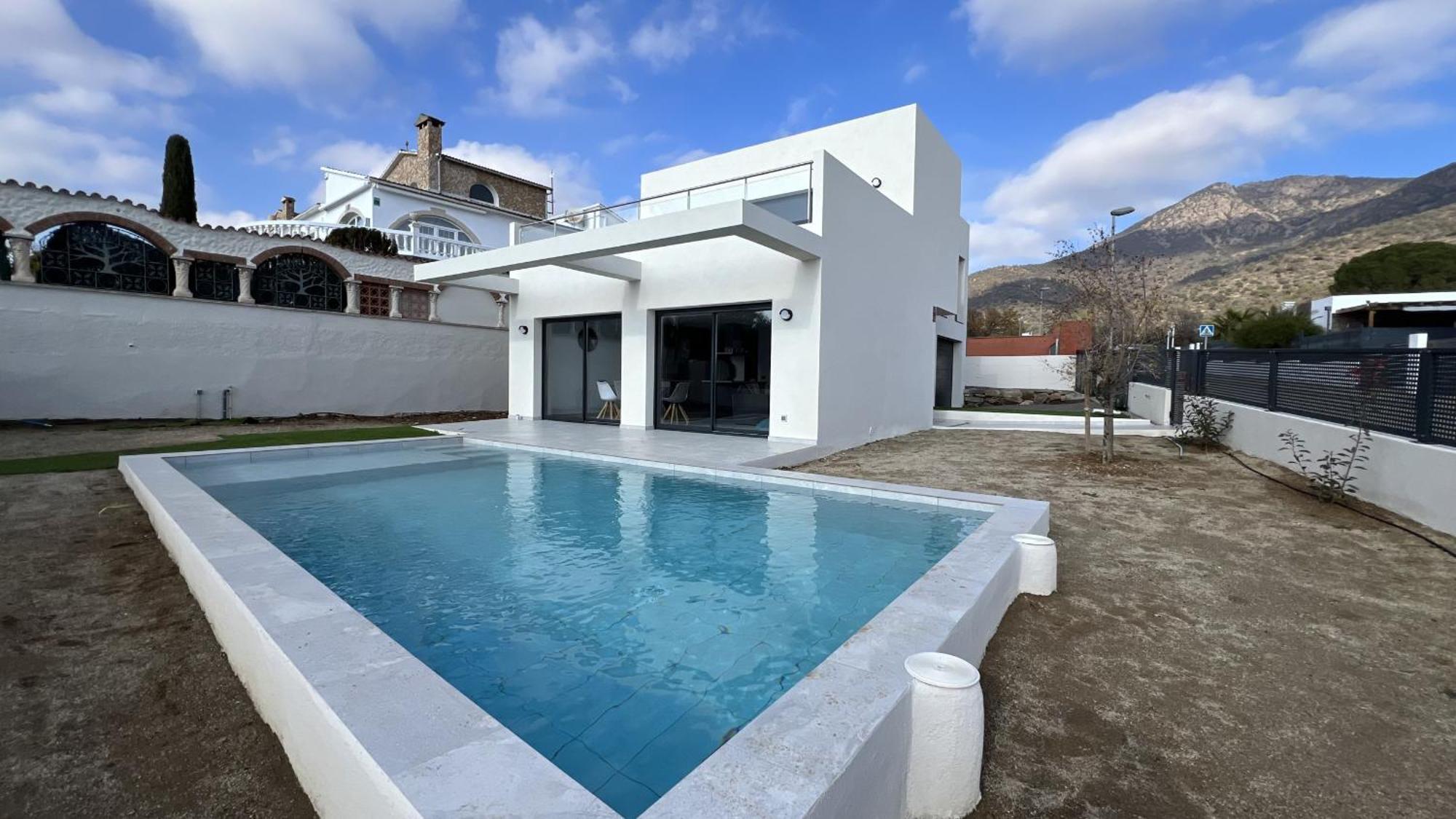 فيلا Casa Moderna Roses Con Piscina Y Jardin Mas Bosca, Roses Palau Saverdera المظهر الخارجي الصورة